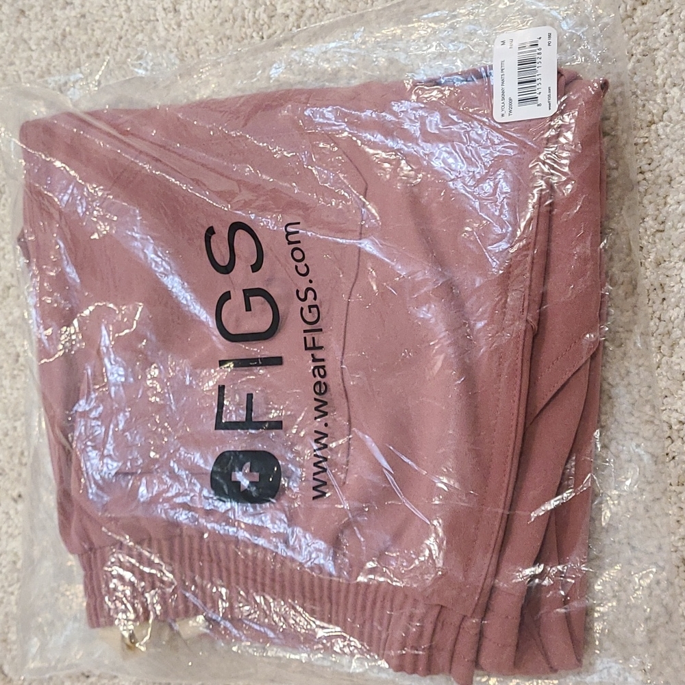 Figs Mauve Yola